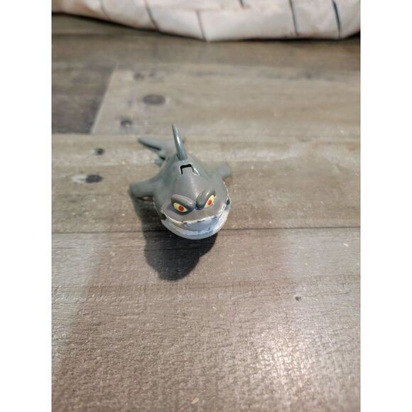 Little Mermaid 2 Disney shark McDonald's toy - Picture 1 of 5